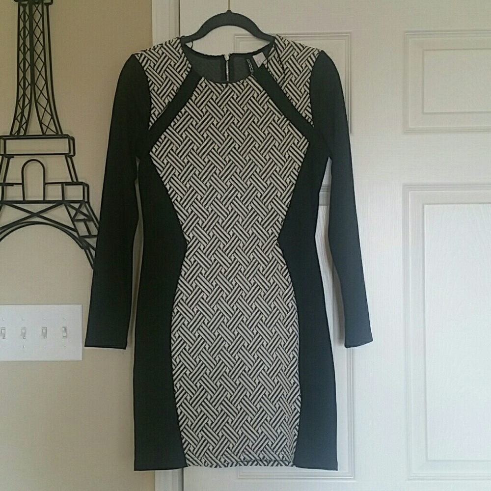 Geometric Pattern Bodycon Dress - image 1